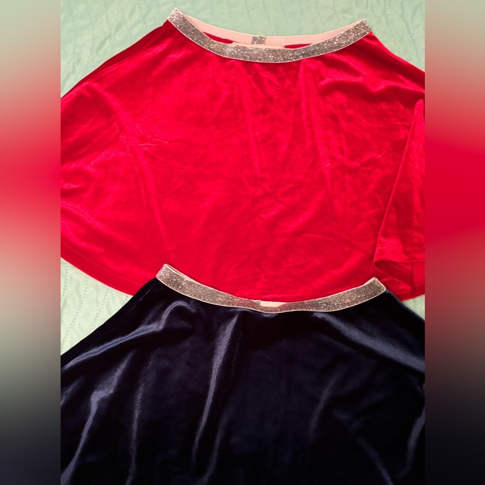 Two Lands End velour flair skirt in size 7-8 EUC